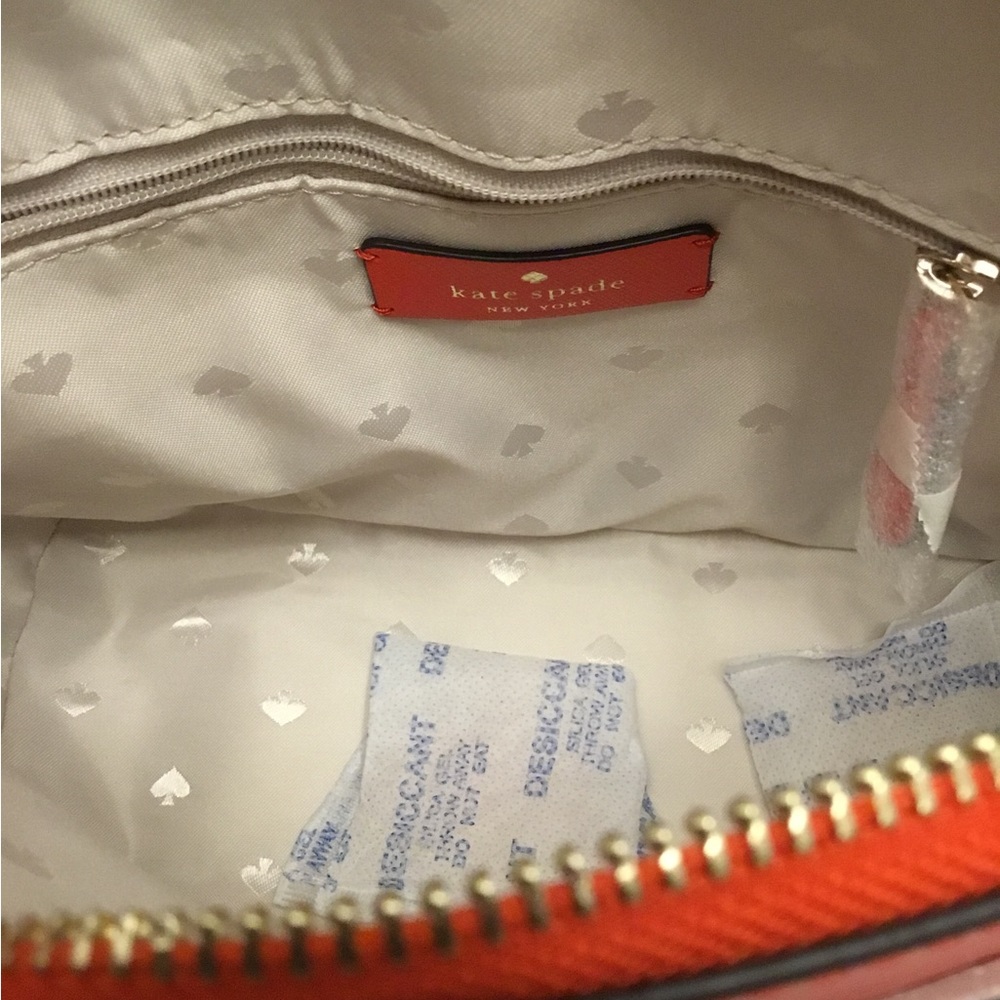 KATE SPADE dome crossbody pocketbook - Picture 2 of 12